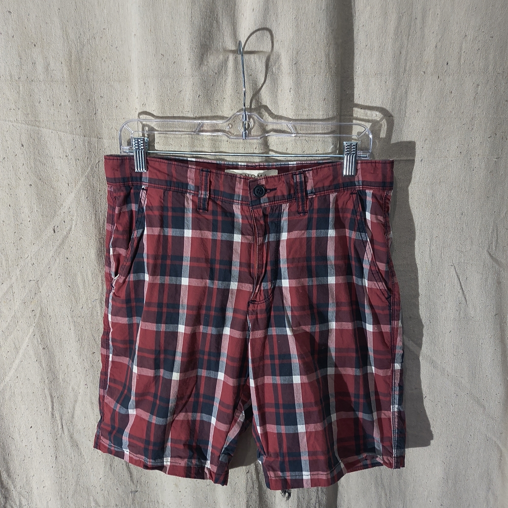 Men's Size 32" Red and Blue Plaid Flat Front Shorts By Sonoma